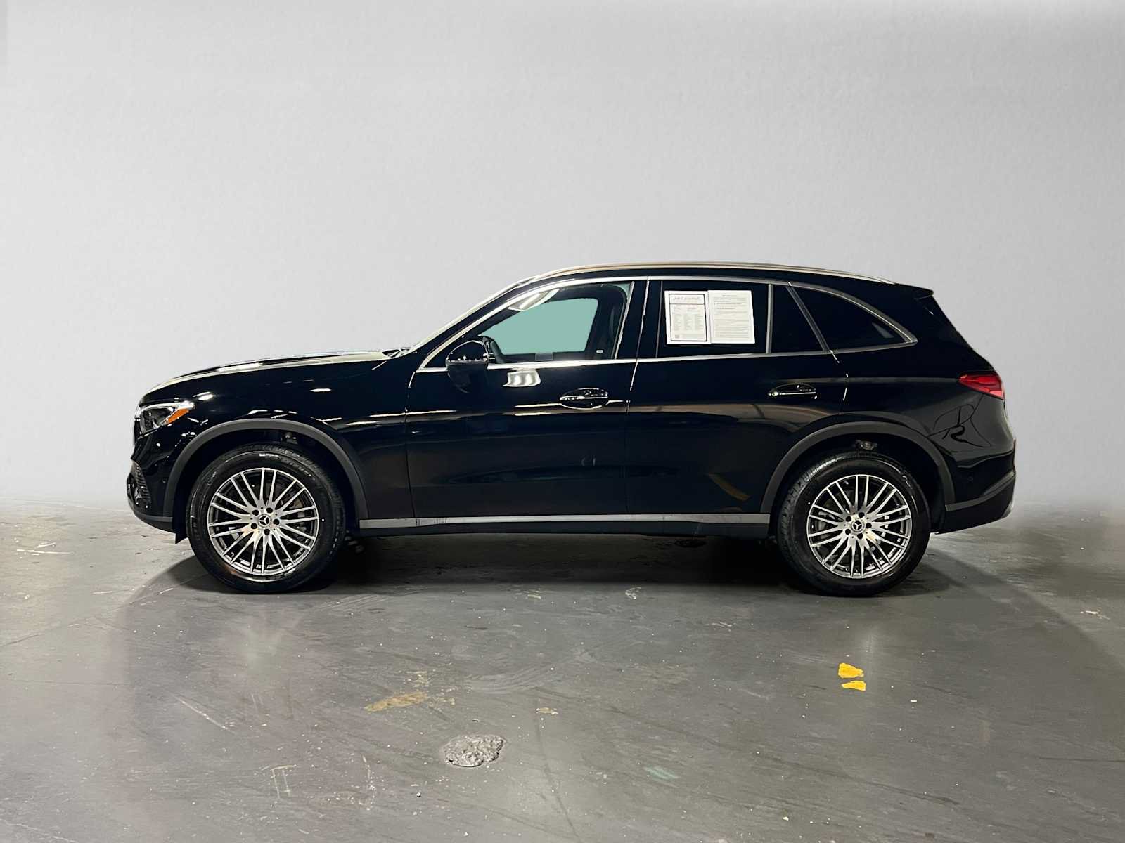 Used 2026 Mercedes-Benz GLC 300 4MATIC image 6