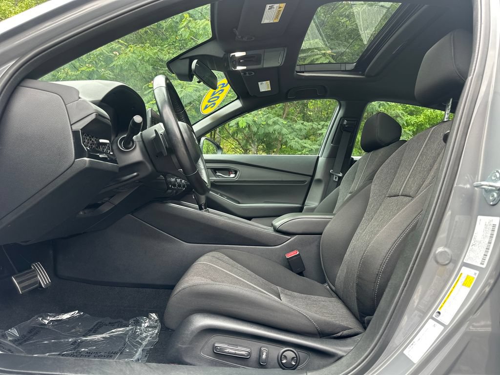 Used 2025 Honda Accord Sport image 12