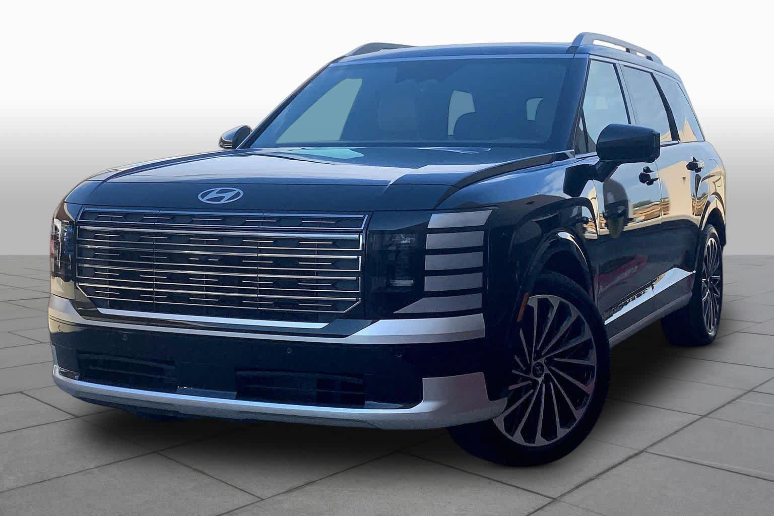Used 2026 Hyundai Palisade Calligraphy FWD image 1