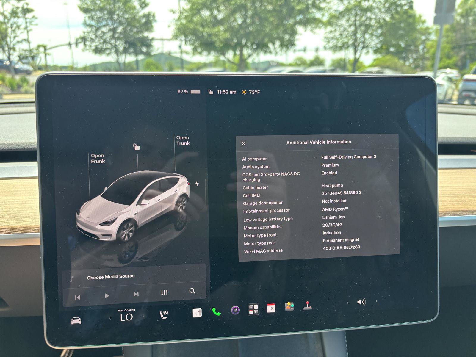 Used 2023 Tesla Model Y Long Range AWD/4WD image 29