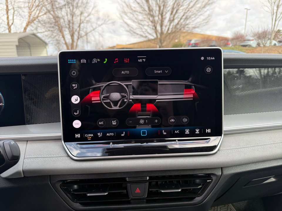 New 2026 Volkswagen Tiguan SE R-Line AWD/4WD image 18