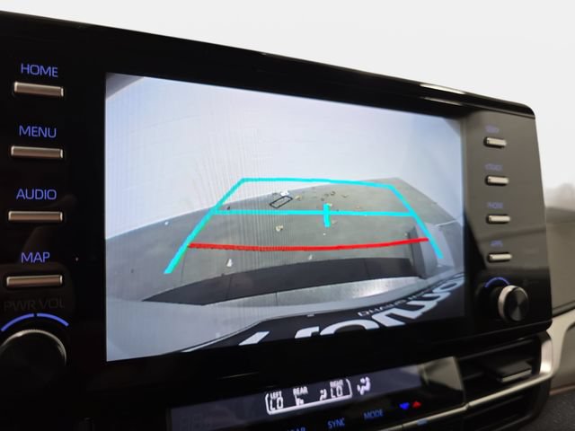 Certified 2024 Toyota Sienna XLE FWD image 18