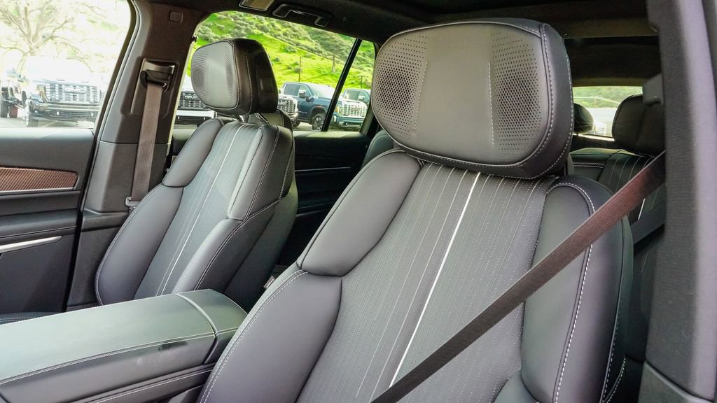 New 2026 Cadillac Vistiq Sport image 14