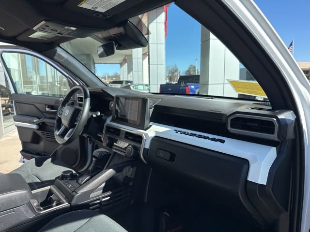 Used 2024 Toyota Tacoma TRD Off-Road AWD/4WD image 32