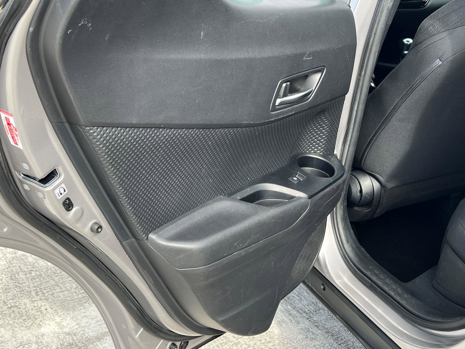 Used 2019 Toyota C-HR LE FWD image 21