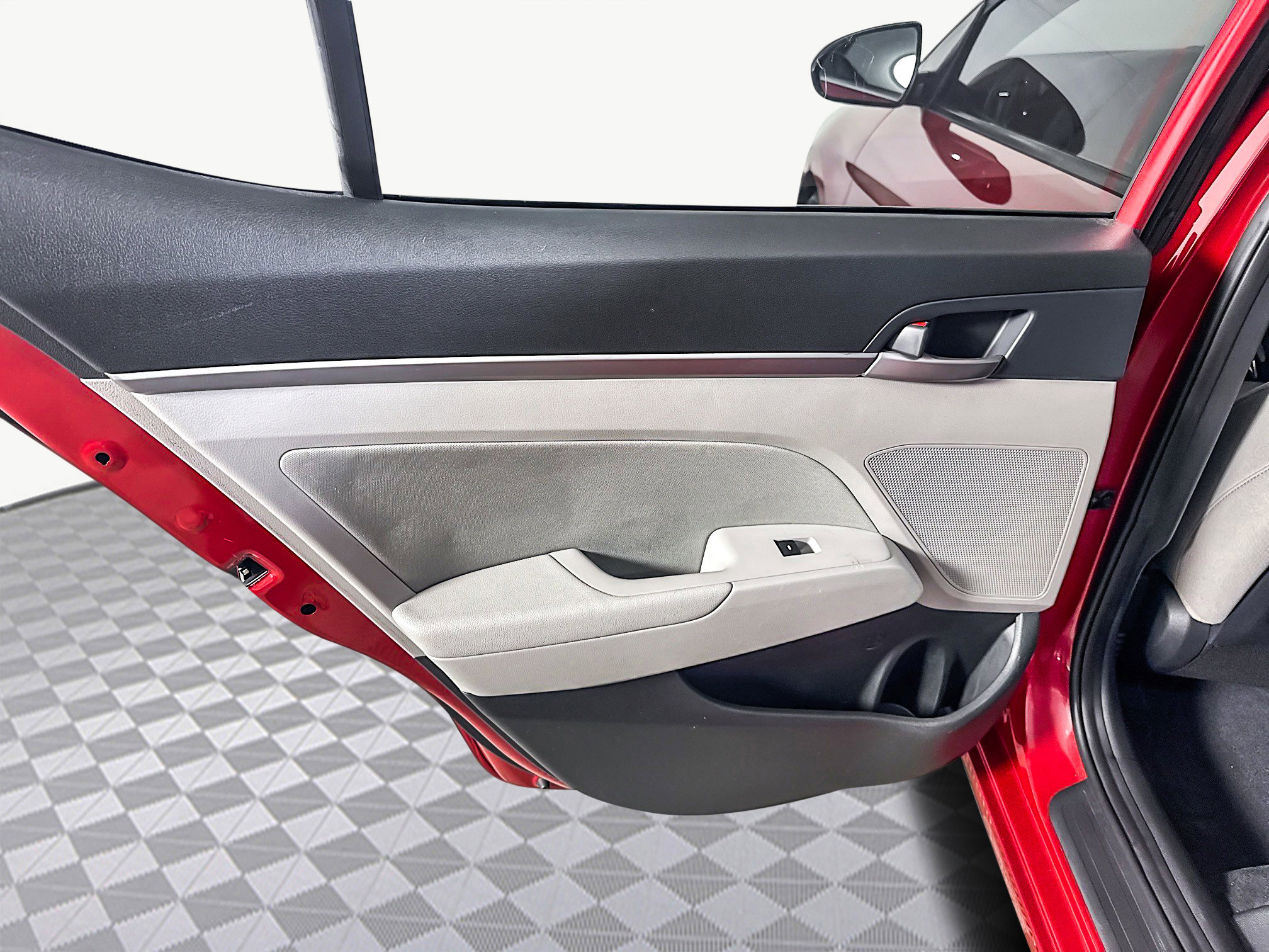 Used 2018 Hyundai Elantra SEL image 25