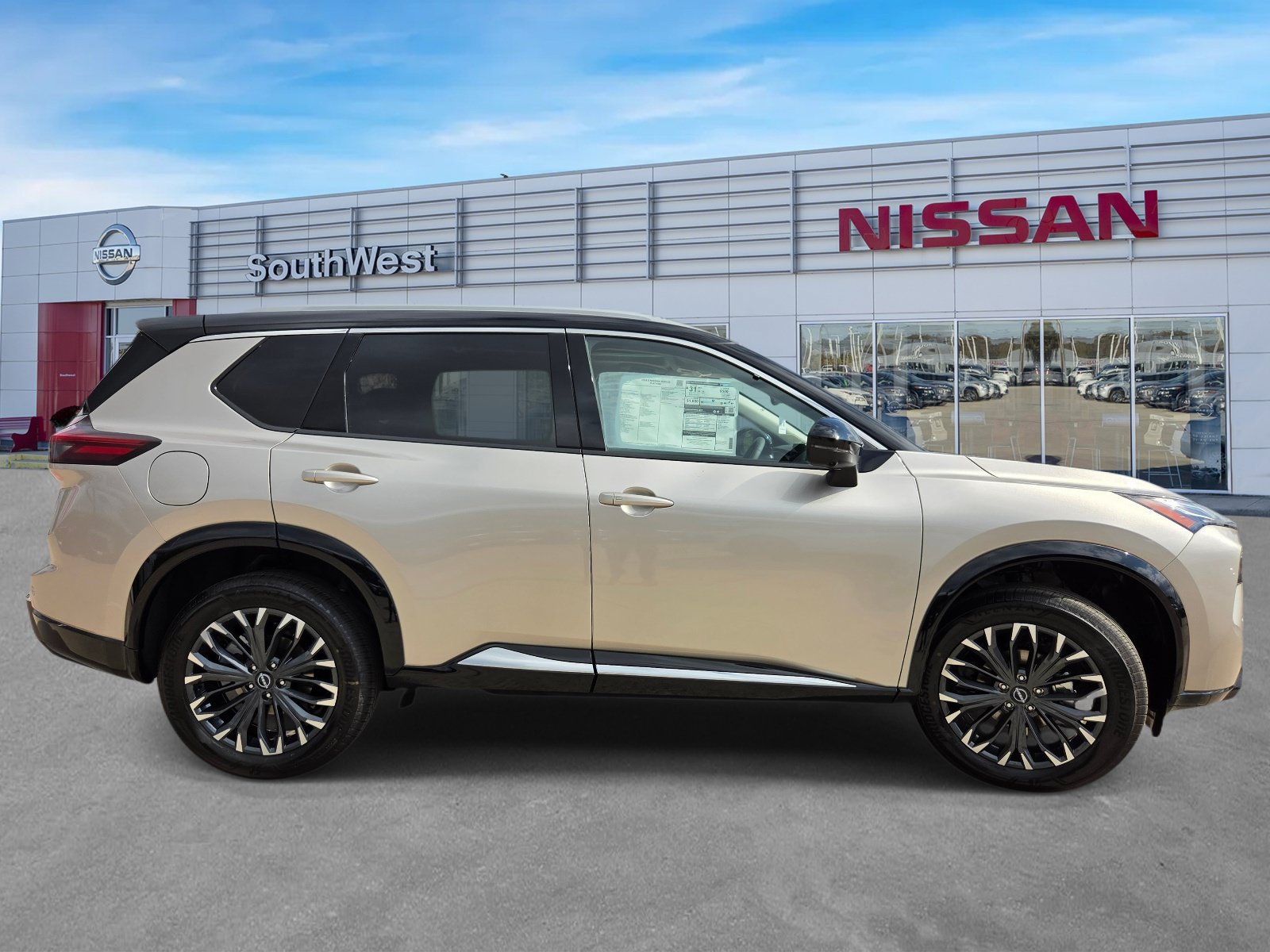 New 2026 Nissan Rogue Platinum AWD/4WD image 4