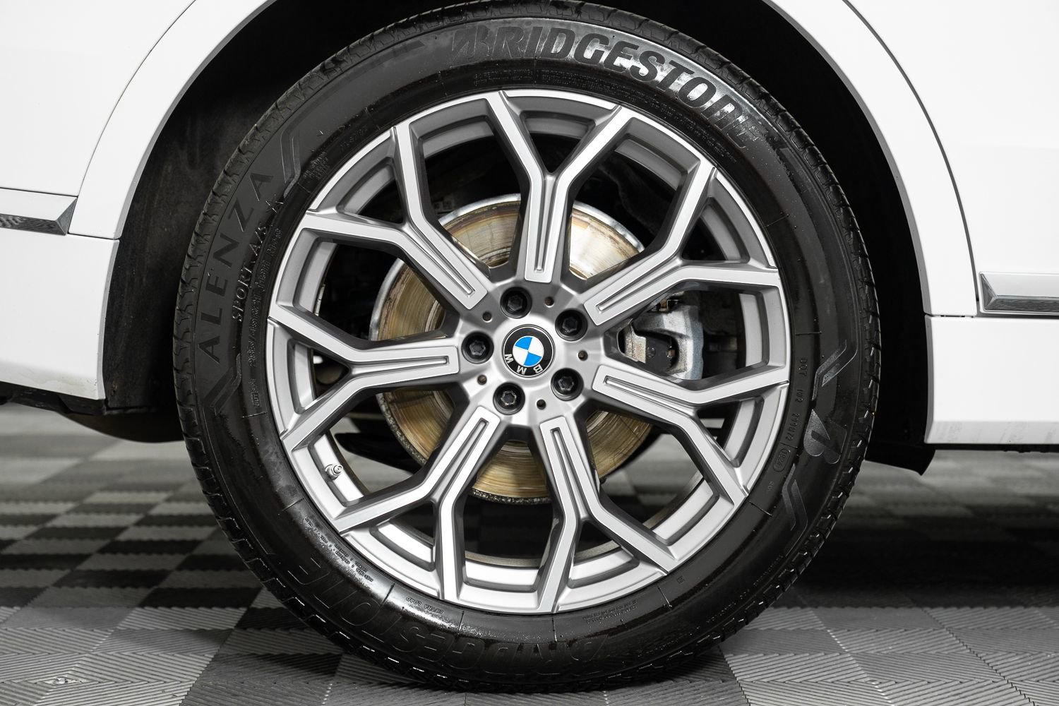 Used 2022 BMW X7 xDrive40i w/ Premium Package image 37