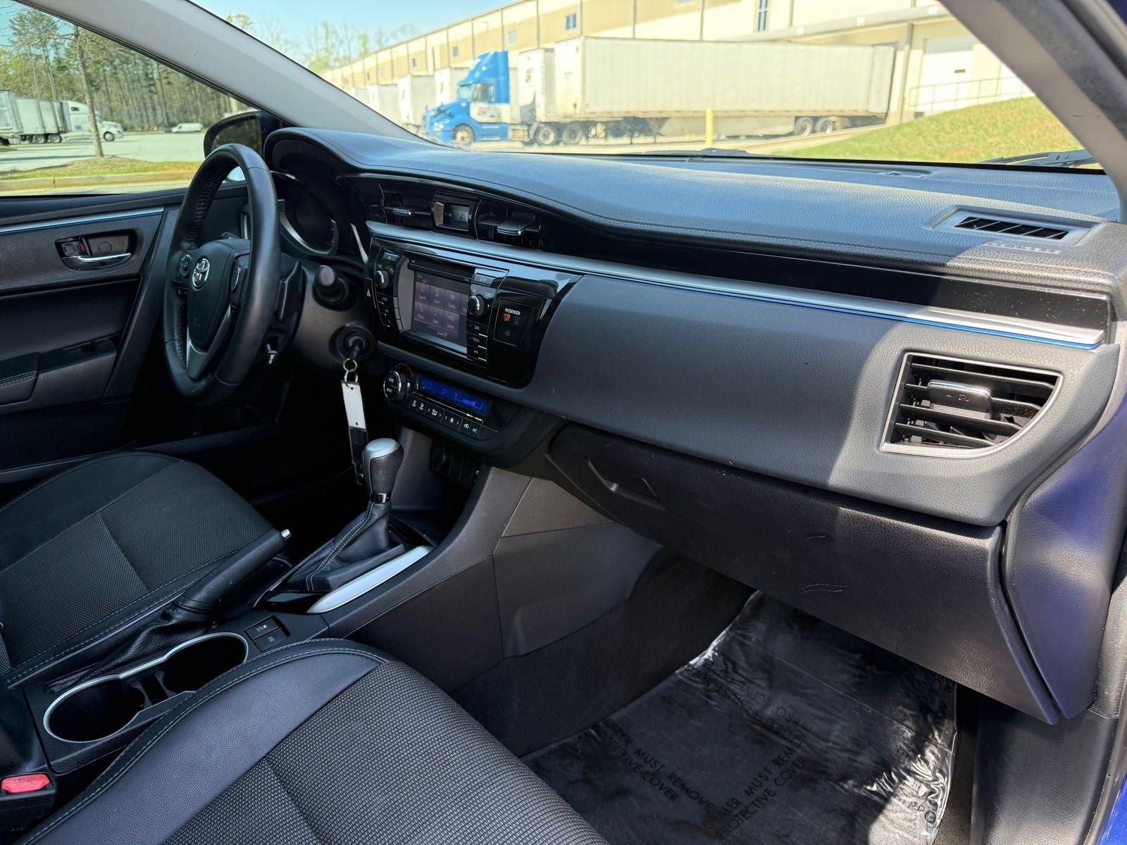 Used 2015 Toyota Corolla S image 23