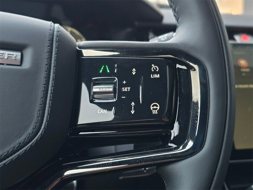 New 2025 Land Rover Range Rover Velar Dynamic SE image 19