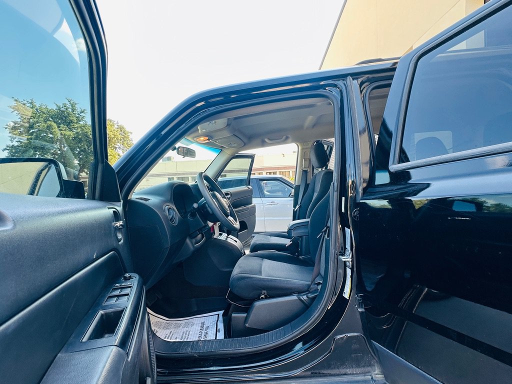 Used 2014 Jeep Patriot Sport w/ Power Value Group FWD image 12