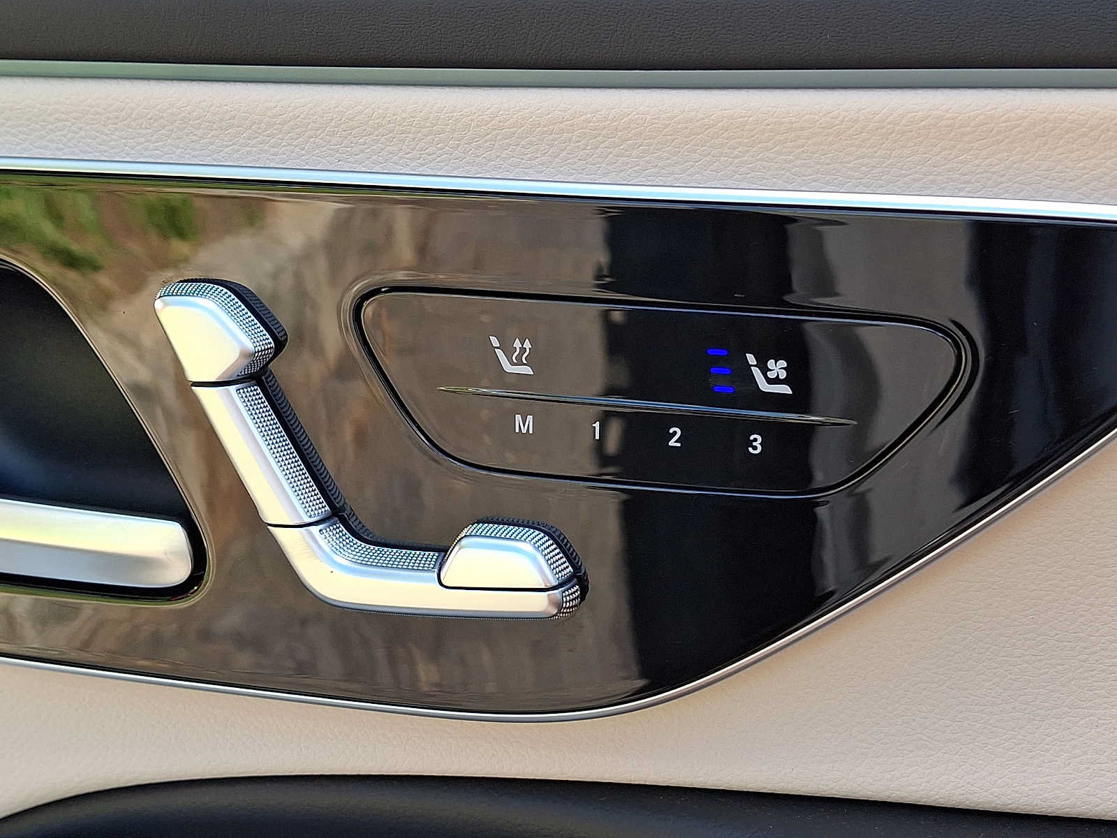Certified 2024 Mercedes-Benz E 350 4MATIC Sedan image 22