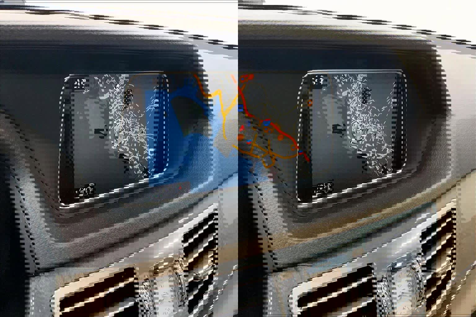 Used 2016 Mercedes-Benz E 350 Sedan image 23