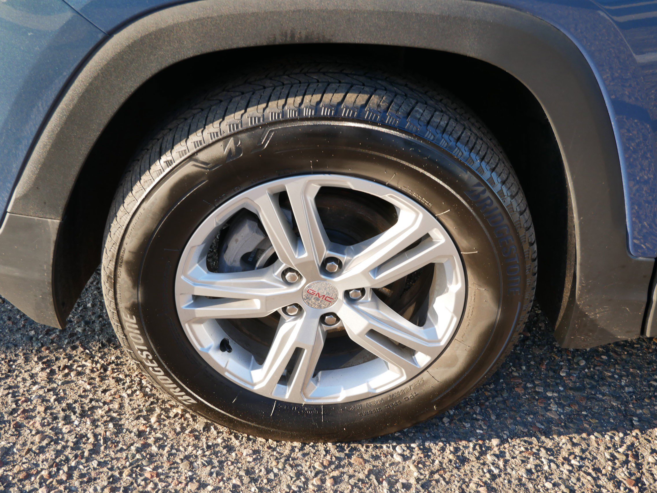 Used 2024 GMC Terrain SLE image 8