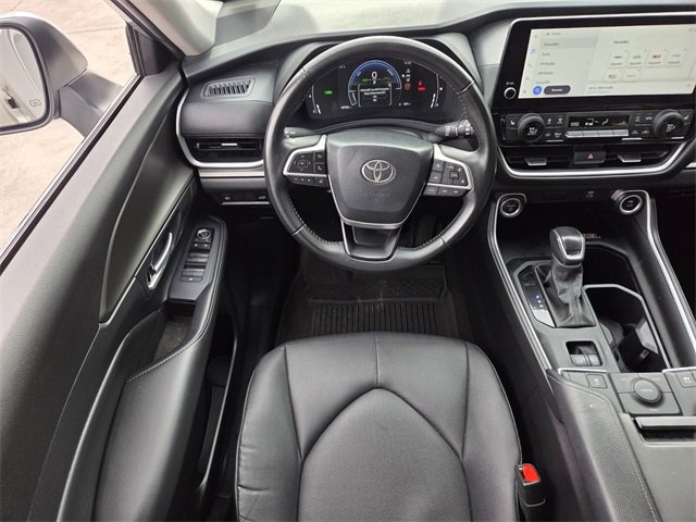Used 2025 Toyota Grand Highlander AWD Hybrid image 13