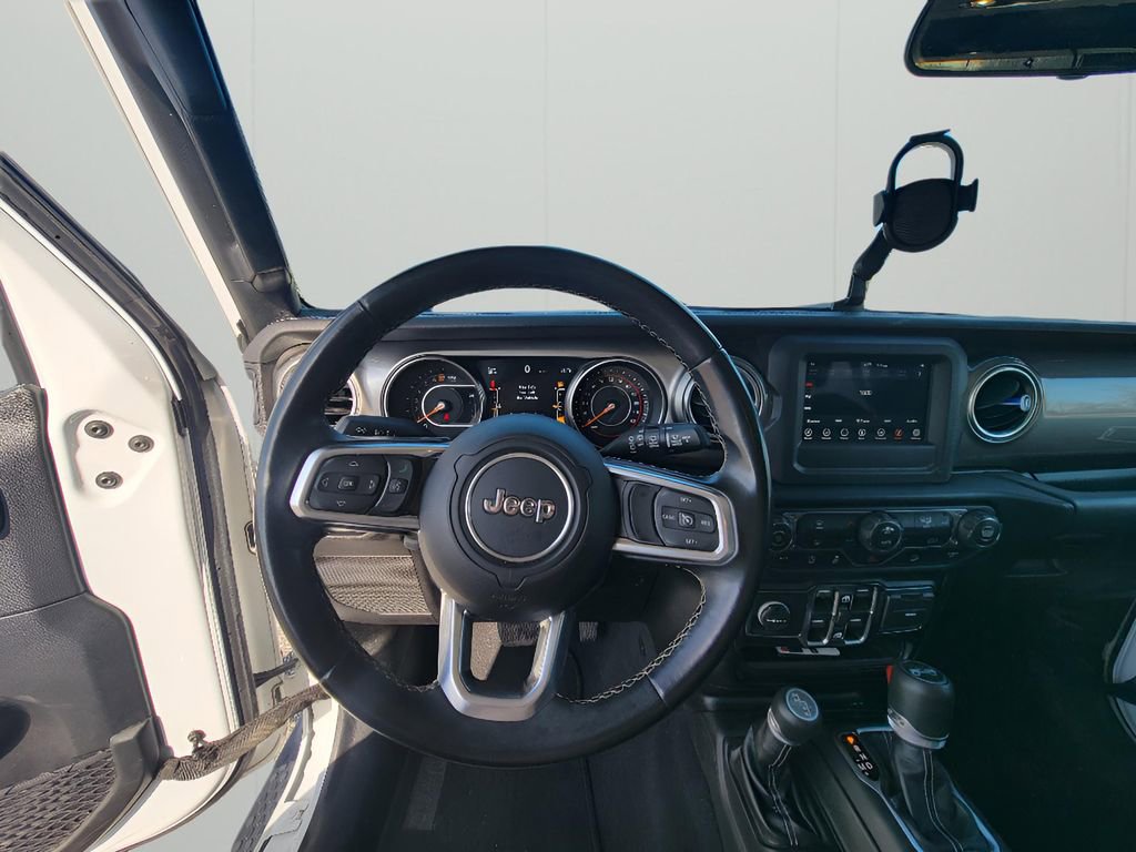 Used 2020 Jeep Wrangler Unlimited Sahara image 12