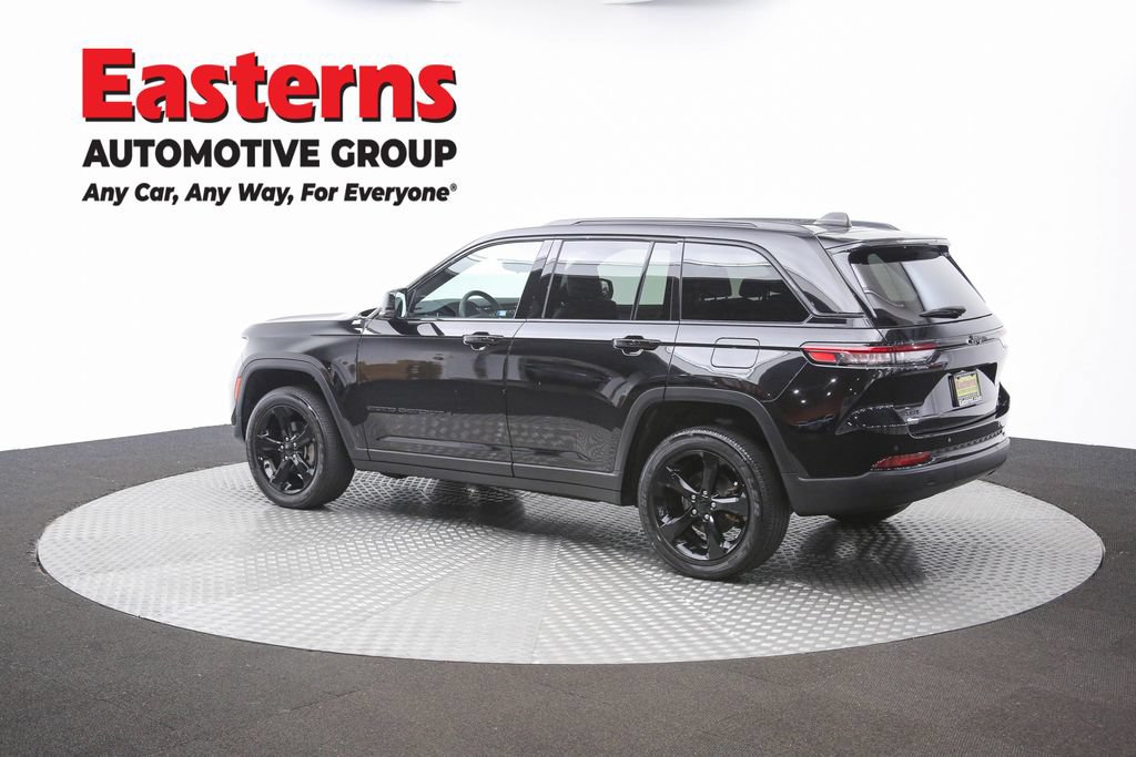 Used 2024 Jeep Grand Cherokee Altitude AWD/4WD image 64