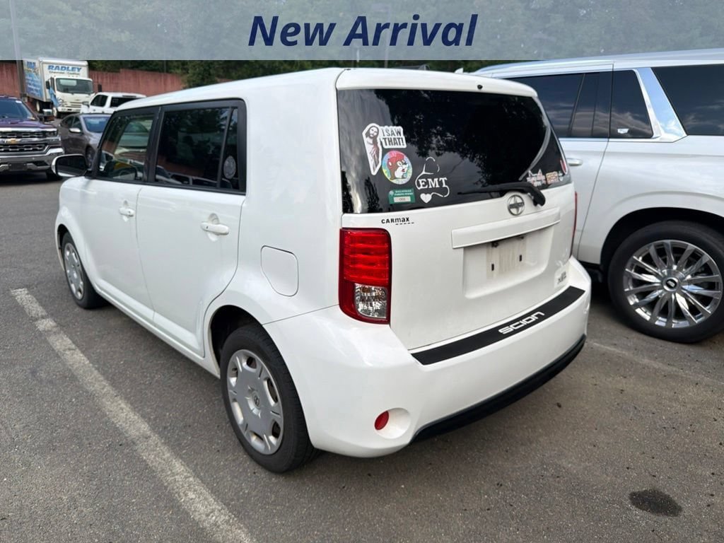 Used 2013 Scion xB FWD image 8