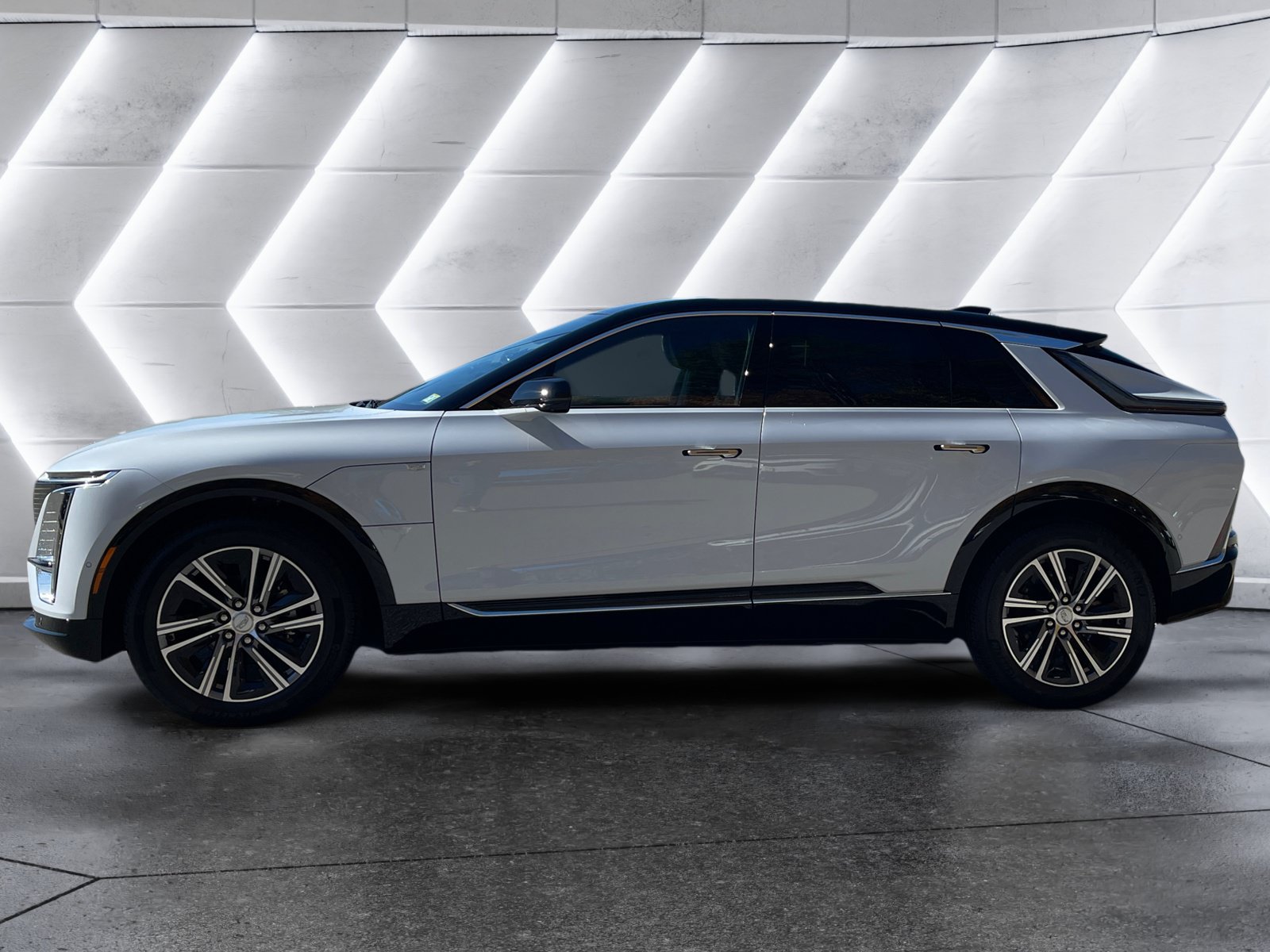 New 2026 Cadillac Lyriq Luxury AWD/4WD image 3