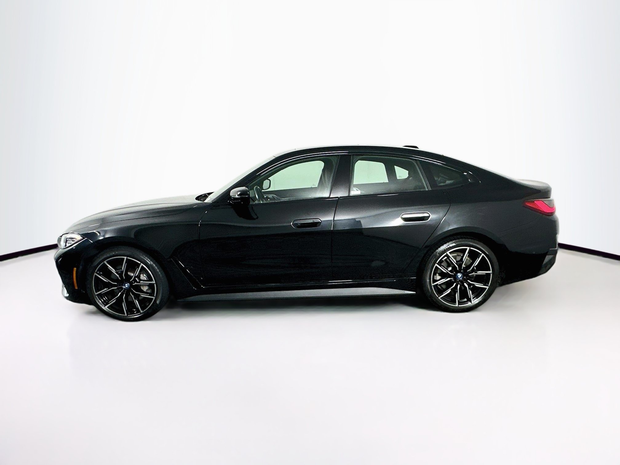 Used 2023 BMW i4 eDrive40 w/ M Sport Package RWD image 4