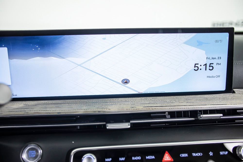 Used 2025 Genesis GV80 2.5T Prestige image 32