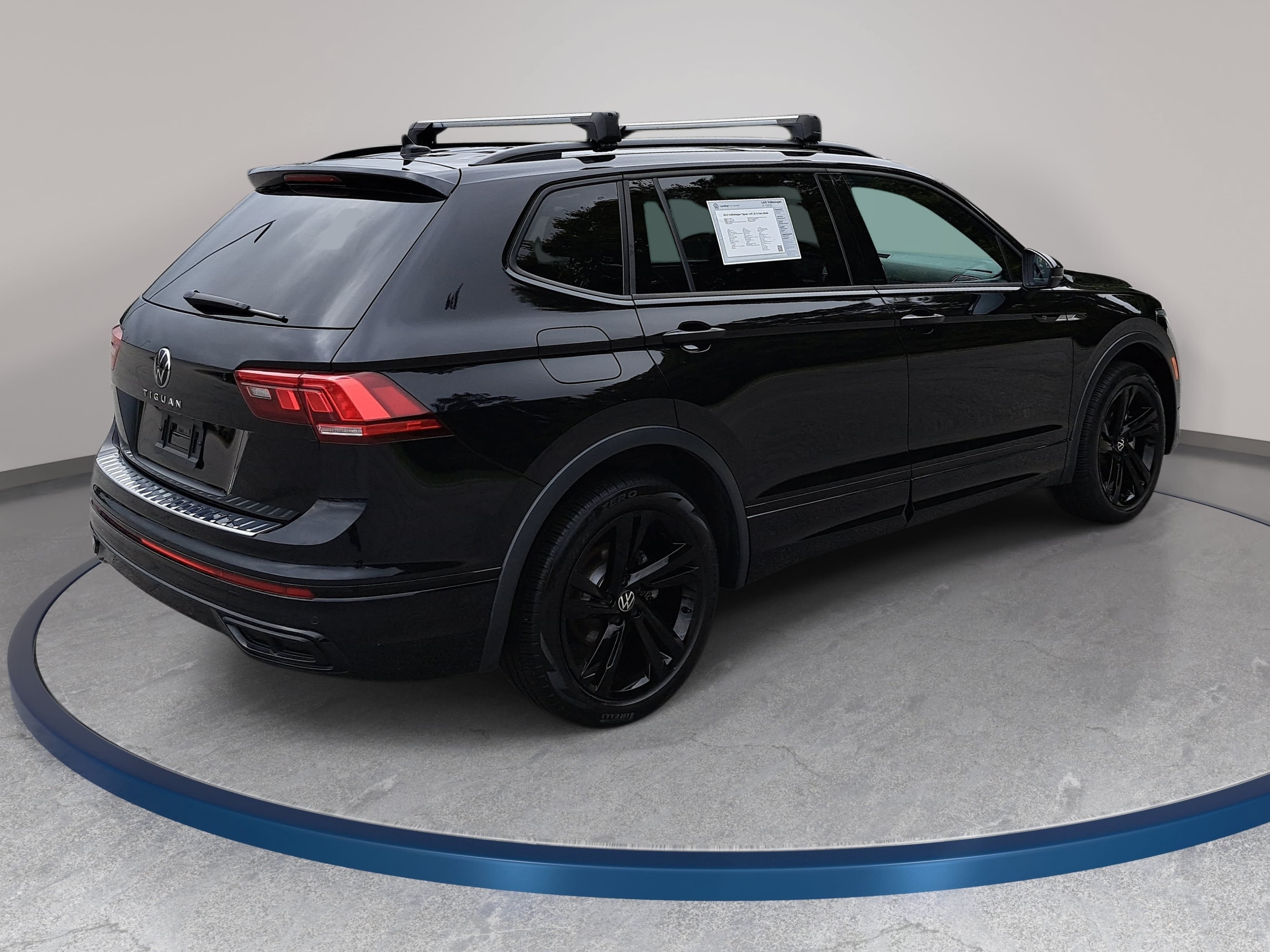 Used 2023 Volkswagen Tiguan SE R-Line FWD image 5