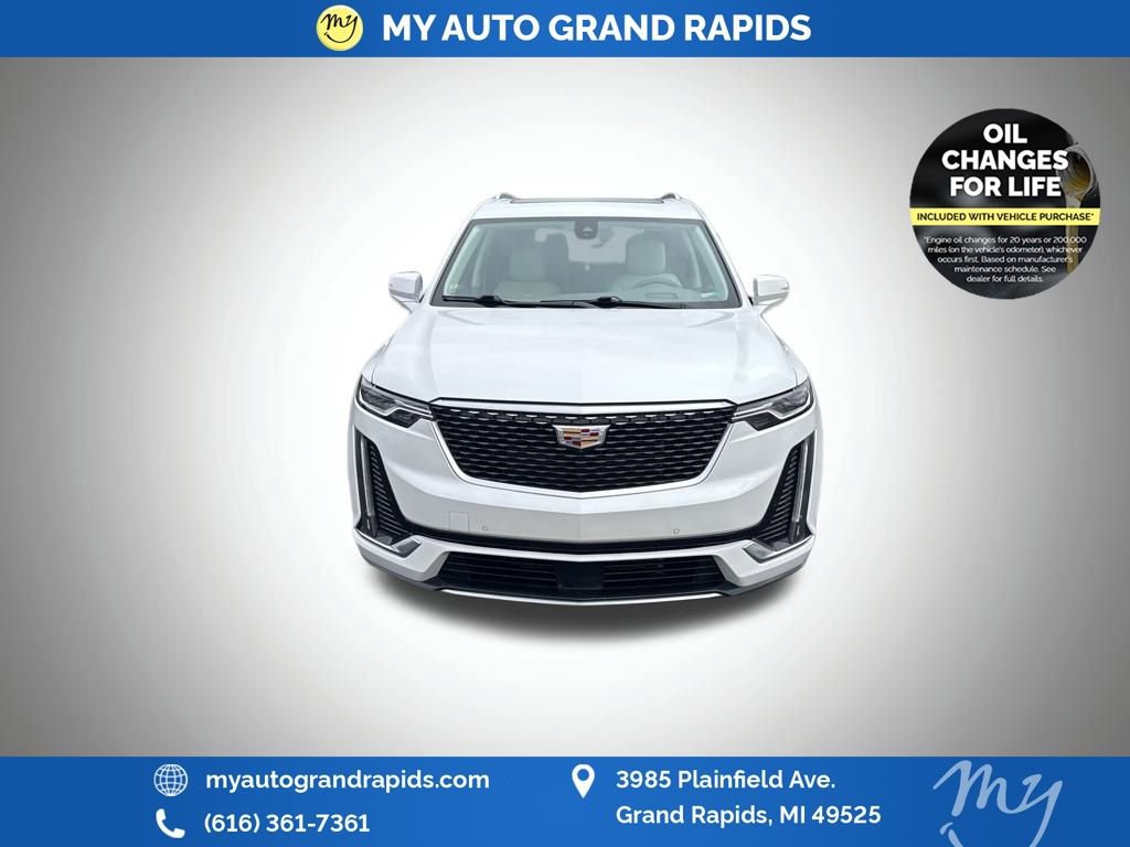 Used 2022 Cadillac XT6 Premium Luxury w/ Technology Package image 9