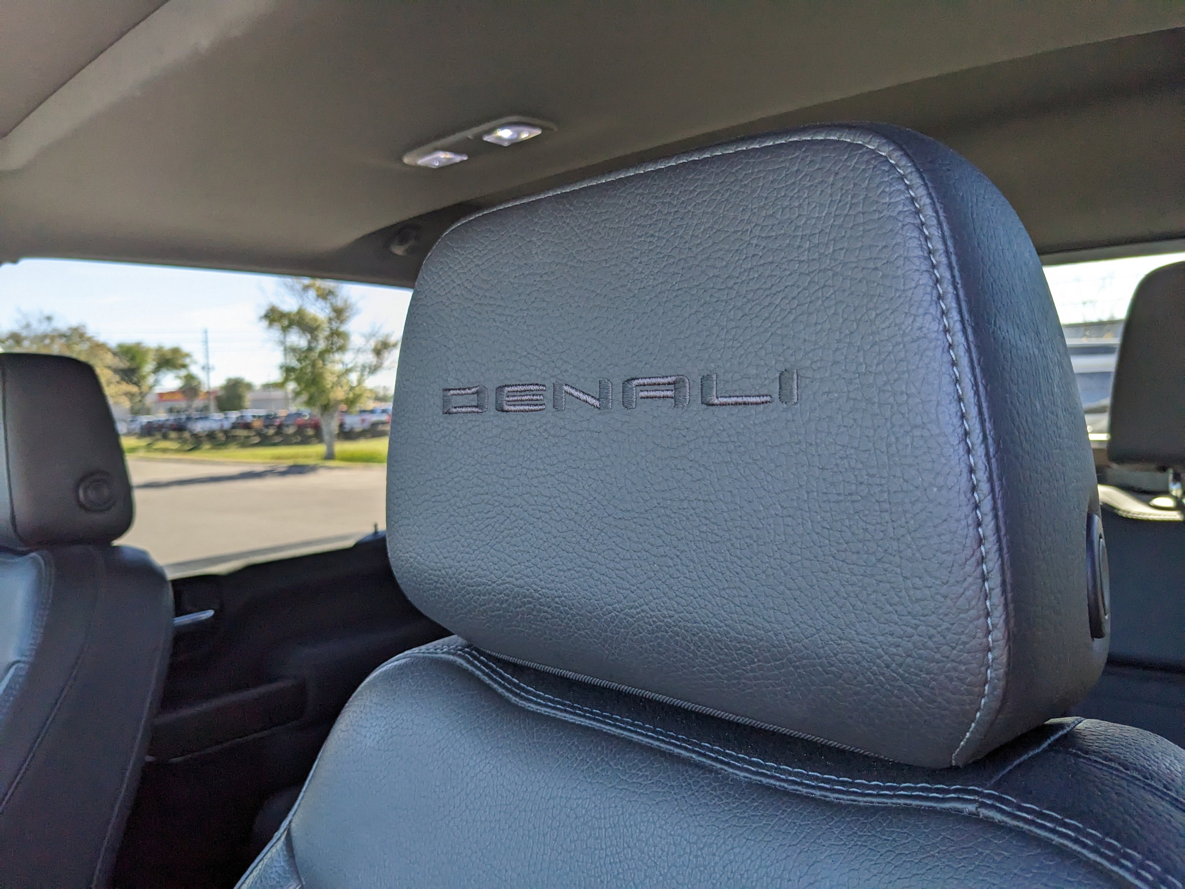 Used 2022 GMC Sierra 2500 Denali w/ Denali Ultimate Package image 24