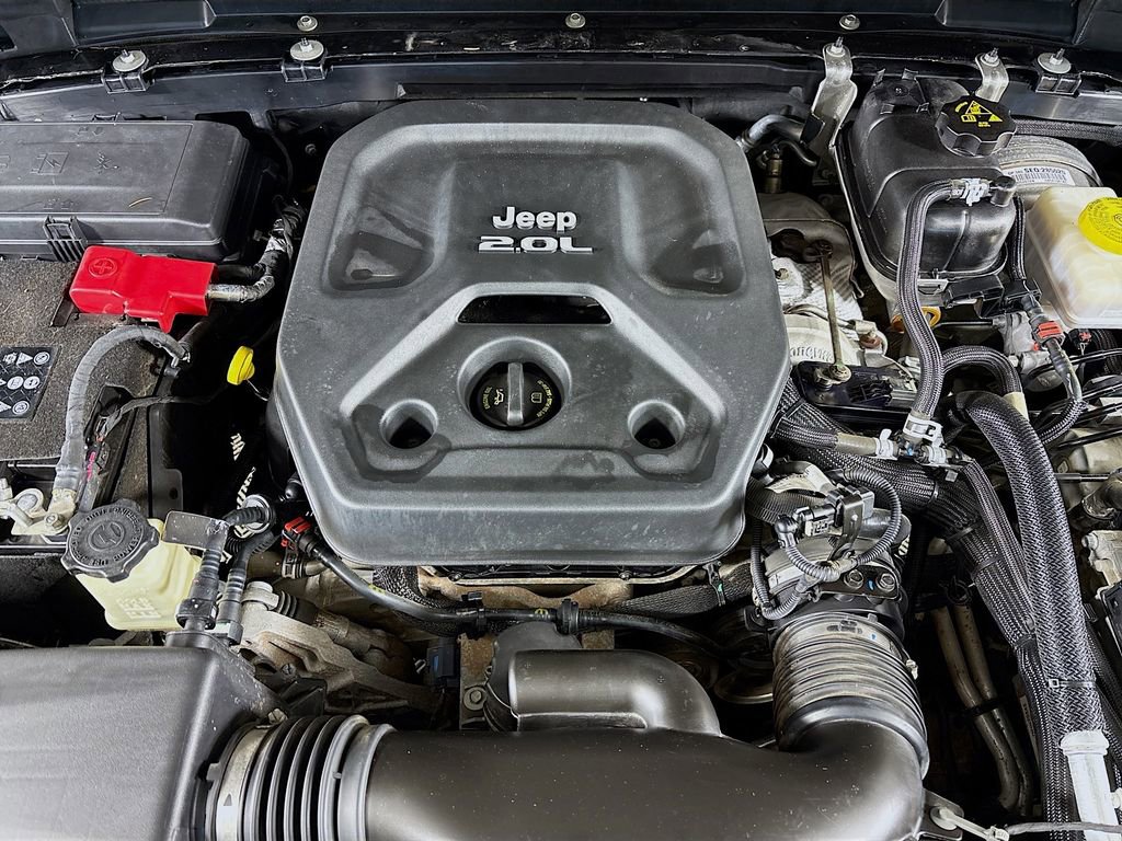 Used 2019 Jeep Wrangler Unlimited Sahara image 33