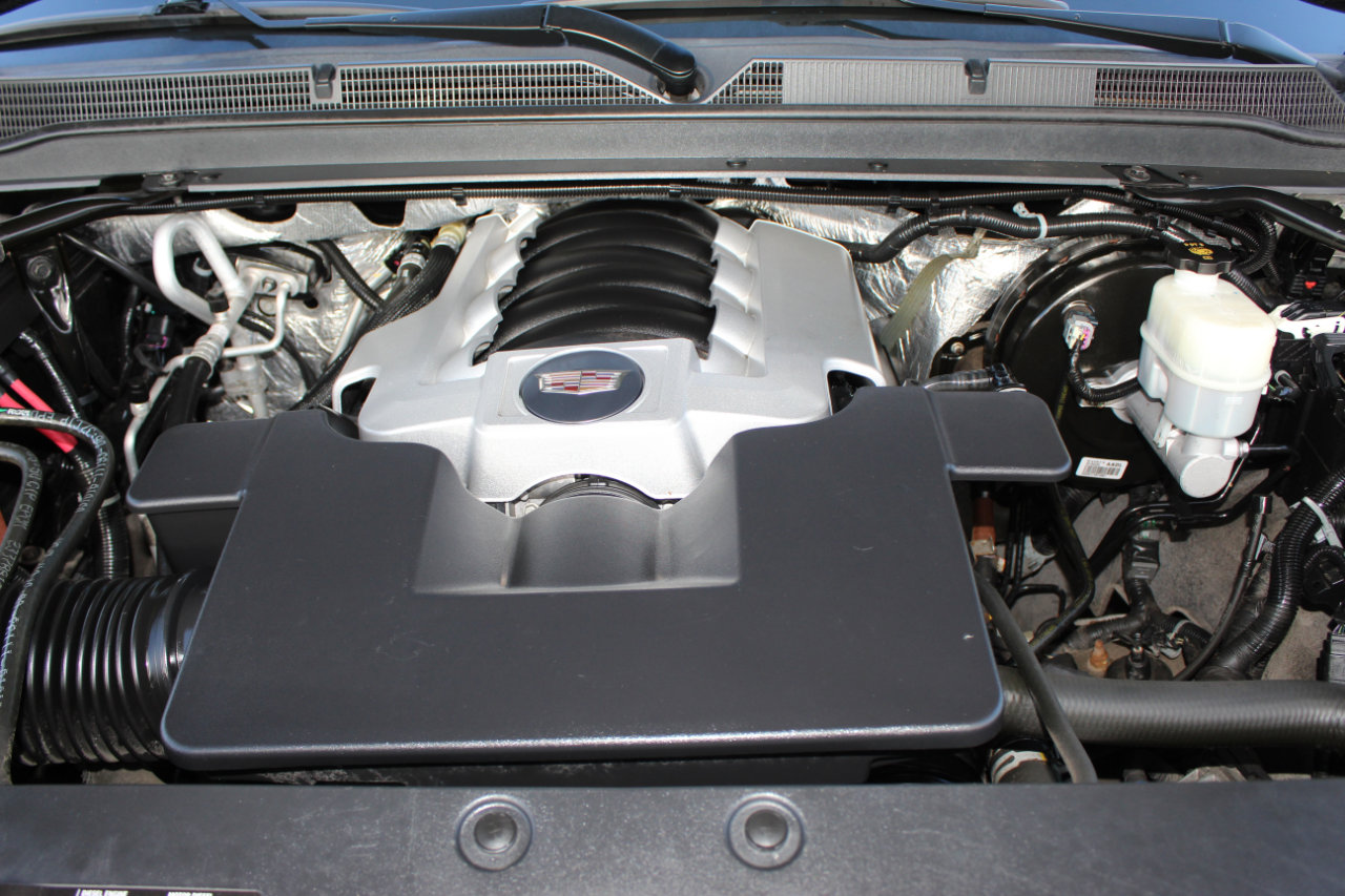 Used 2016 Cadillac Escalade ESV Premium image 36