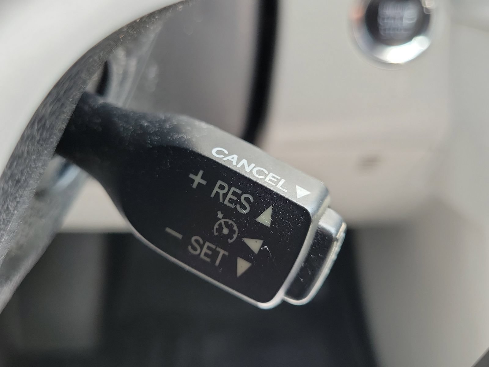 Used 2015 Toyota Highlander XLE FWD image 22