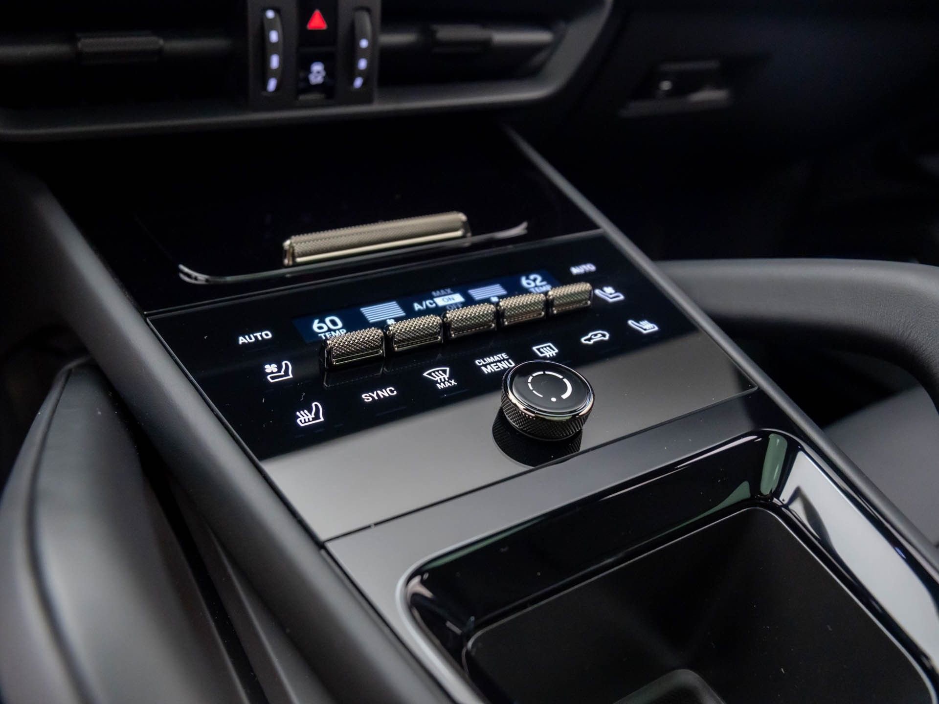 New 2025 Porsche Cayenne Turbo image 28