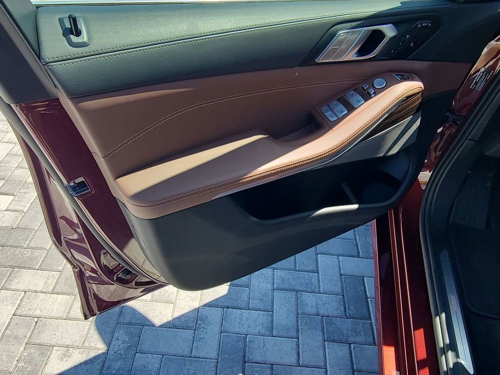 Used 2026 BMW X7 xDrive40i image 23