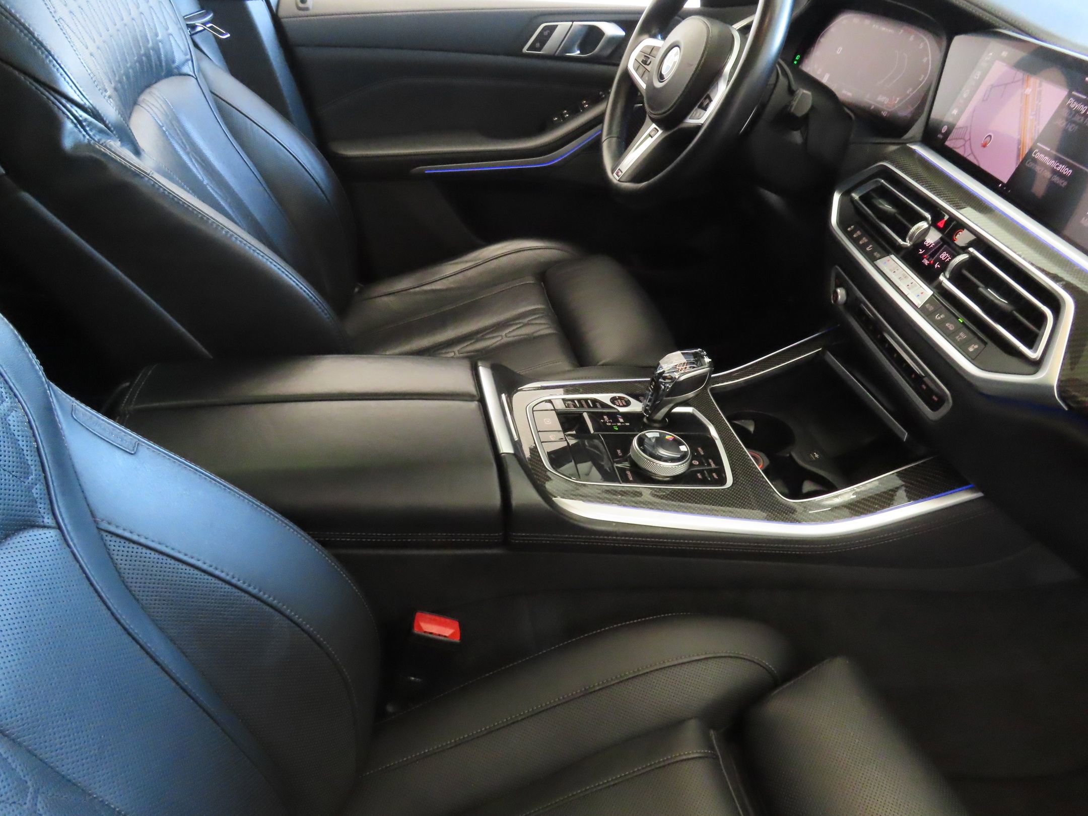 Used 2021 BMW X5 M50i w/ Executive Package image 28