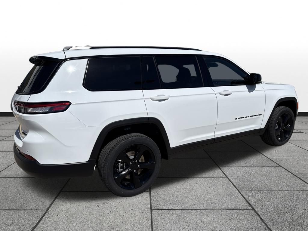 New 2025 Jeep Grand Cherokee L Limited w/ Black Appearance Package image 5
