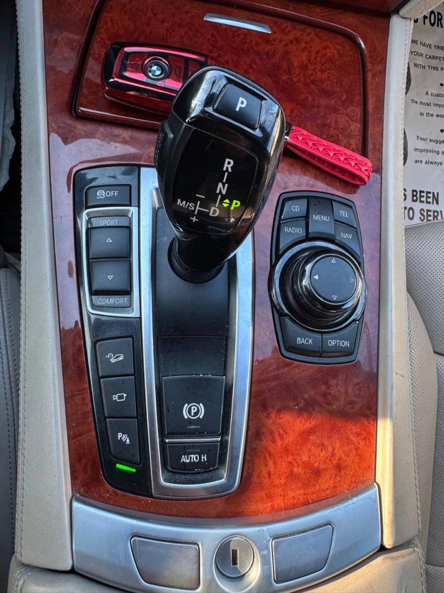 Used 2012 BMW ALPINA B7 xDrive LWB w/ Luxury Rear Seating Pkg image 30