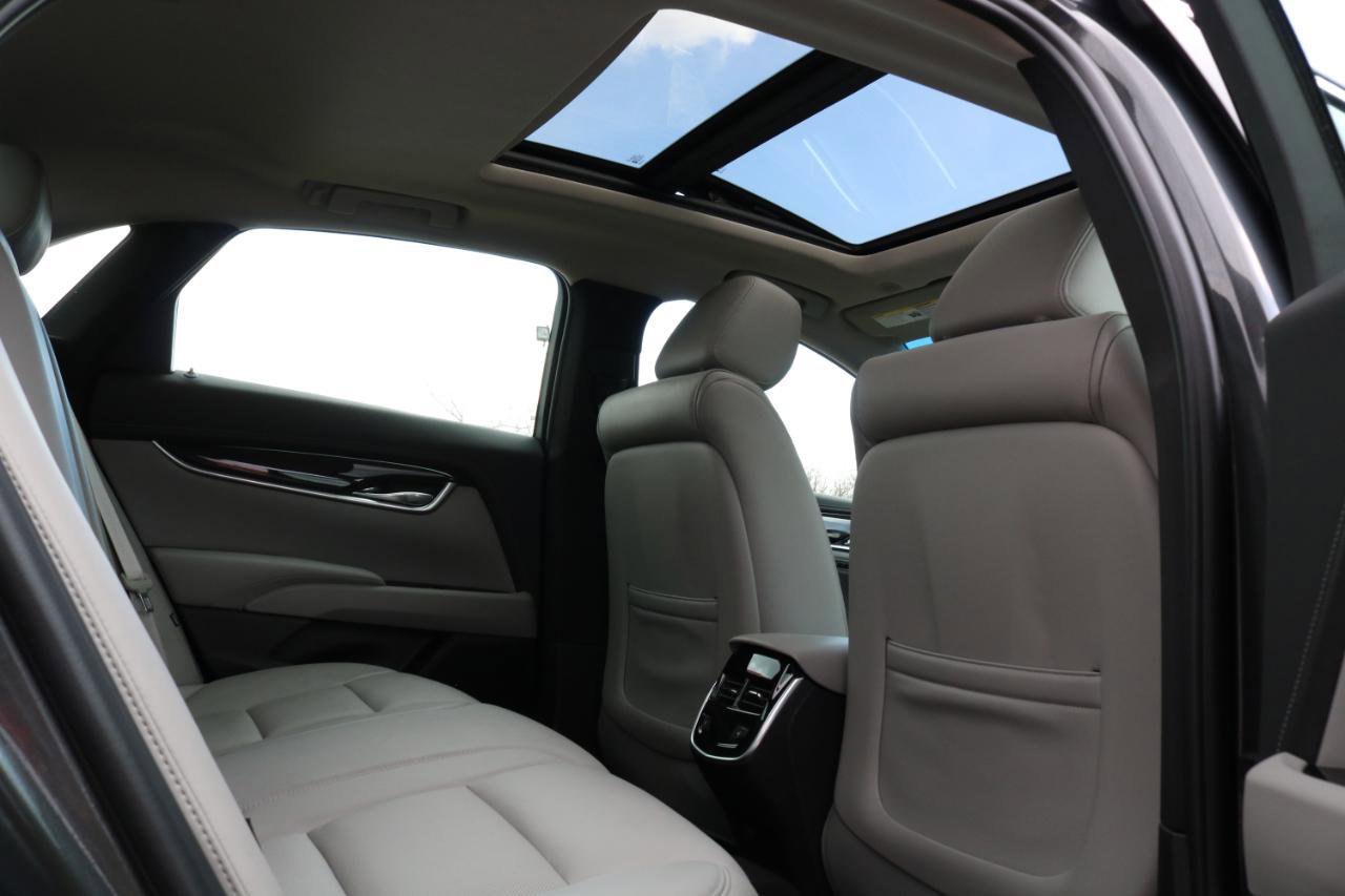 Used 2016 Cadillac XTS Luxury w/ Driver Awareness Package image 43