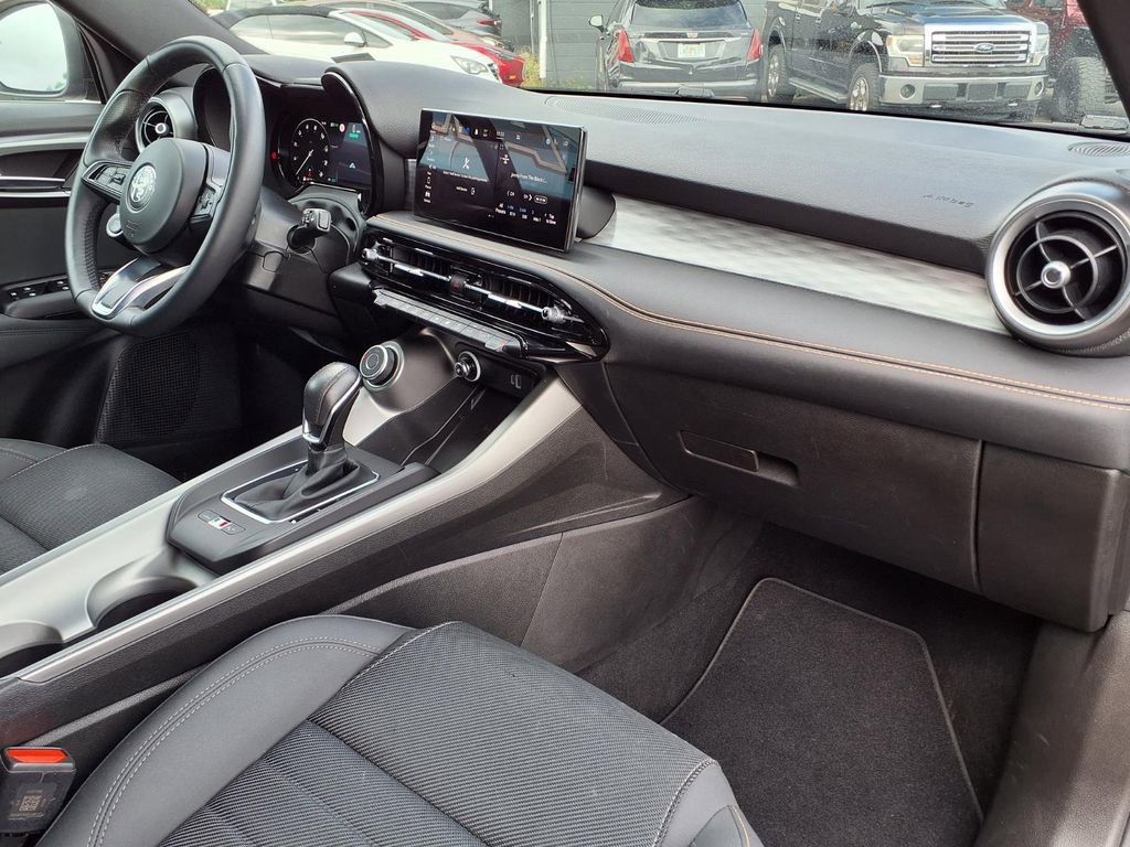 Used 2024 Alfa Romeo Tonale Ti AWD/4WD image 11