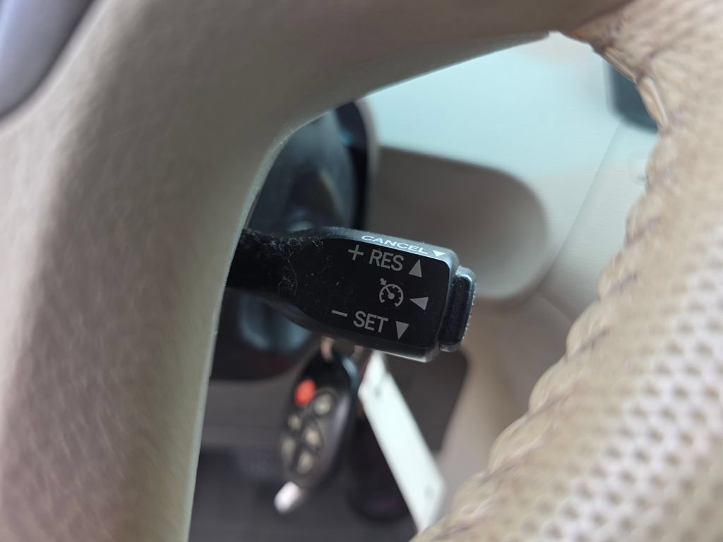 Used 2011 Toyota Sienna XLE FWD image 24
