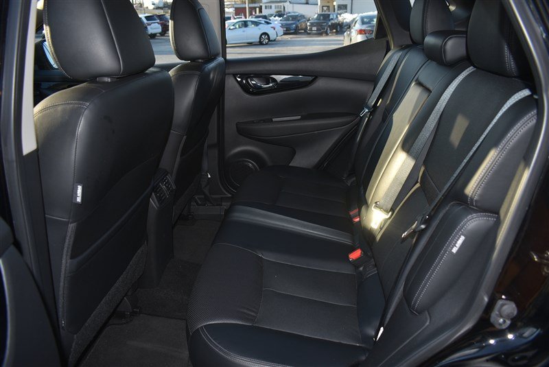 Used 2022 Nissan Rogue Sport SL AWD/4WD image 23