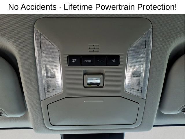 Used 2023 Toyota RAV4 LE AWD/4WD image 21