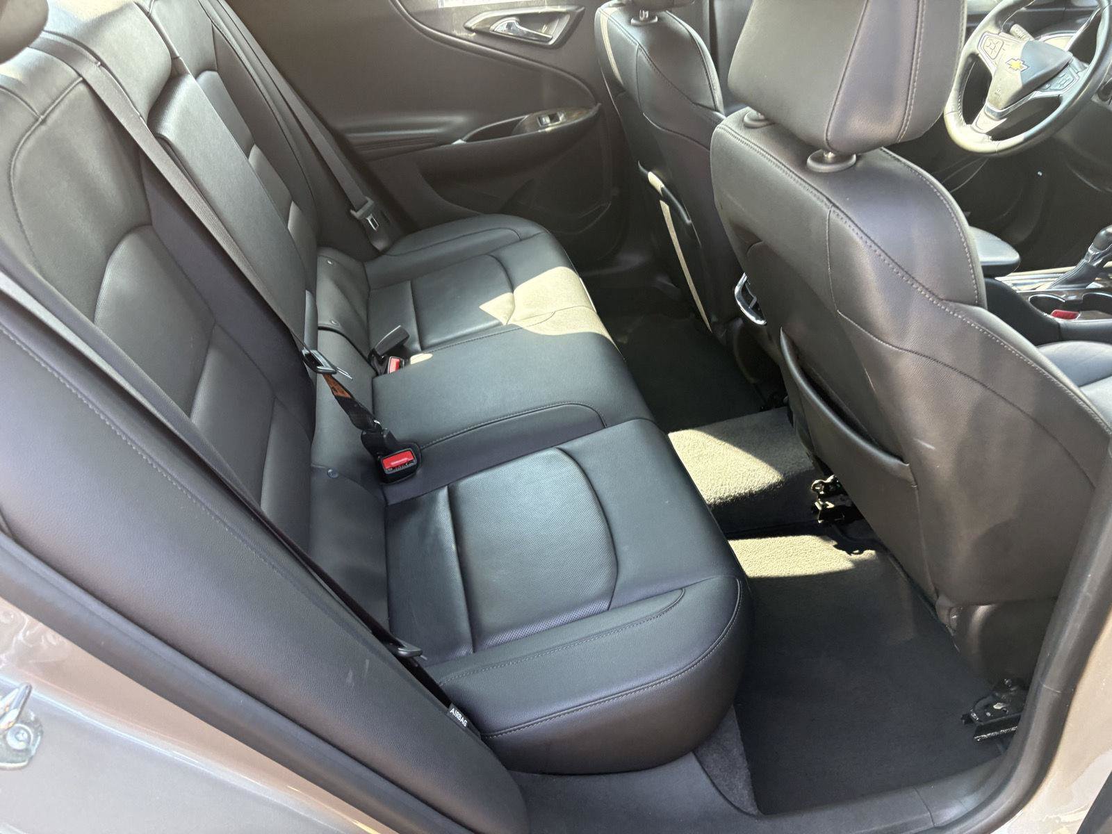 Used 2024 Chevrolet Malibu LT FWD image 17