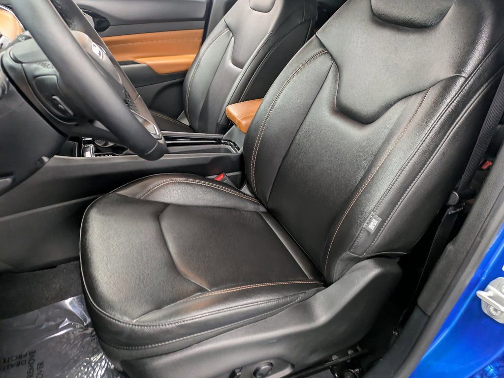 Used 2024 Jeep Compass Limited image 10