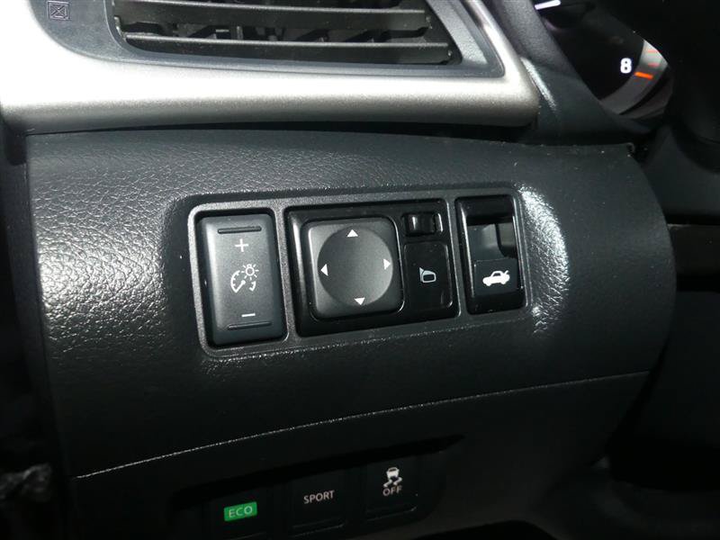 Used 2015 Nissan Sentra SV FWD image 27