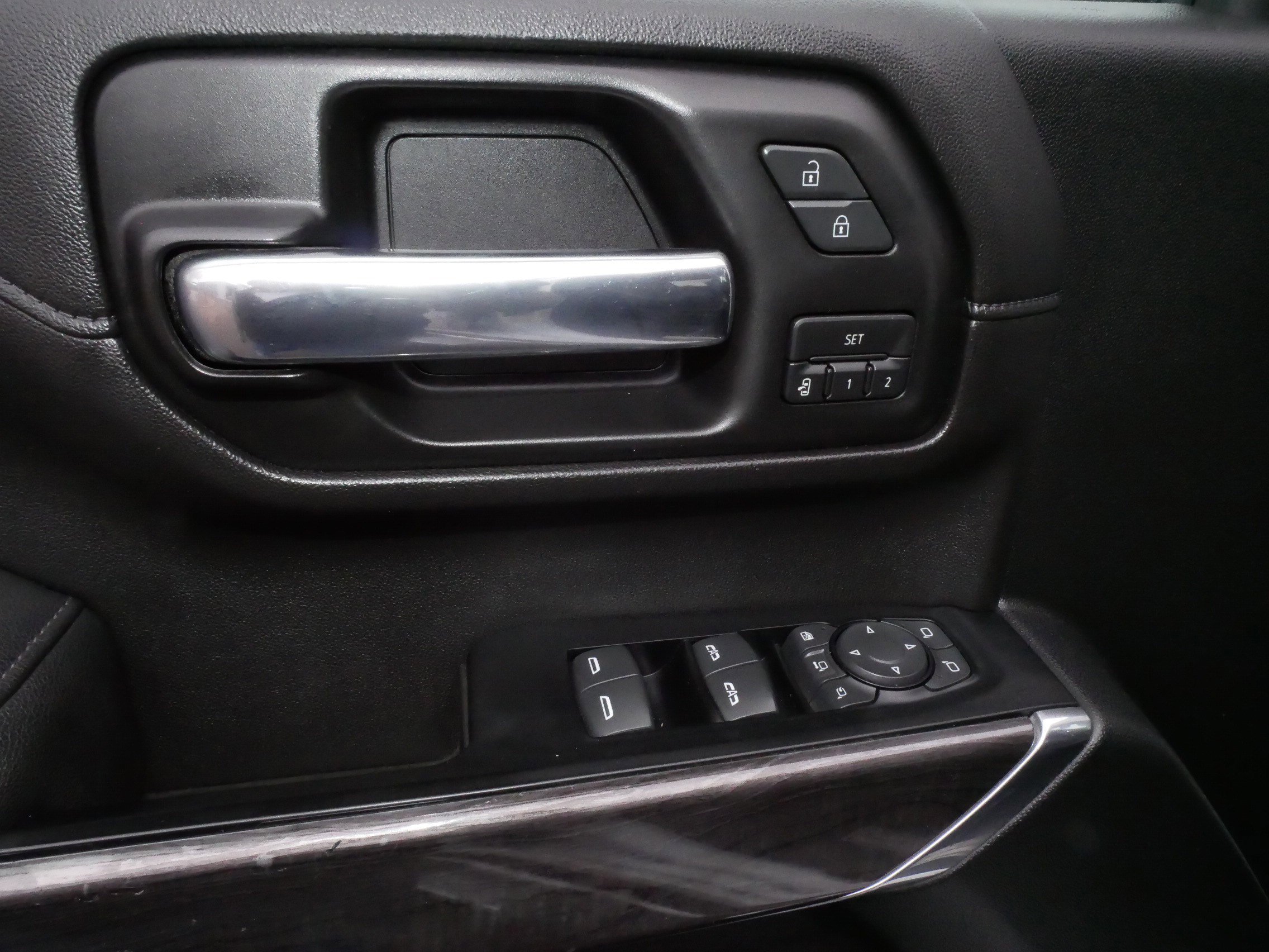 Used 2020 Chevrolet Silverado 2500 LTZ w/ LTZ Premium Package image 19