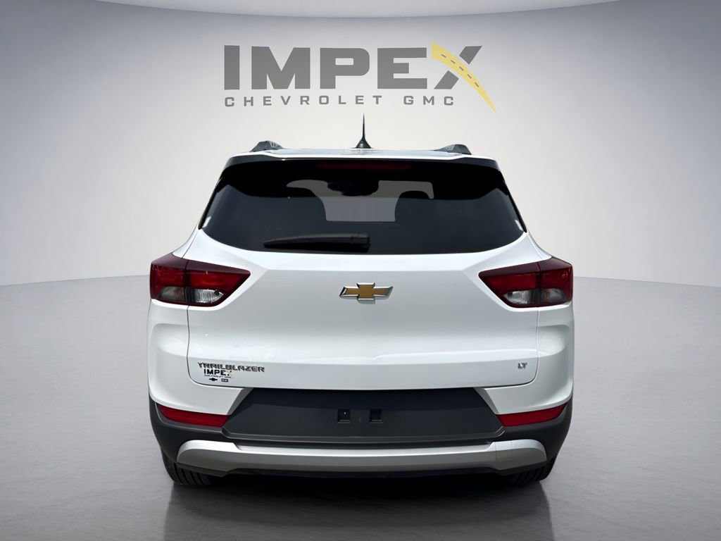 Used 2025 Chevrolet TrailBlazer LT FWD image 4