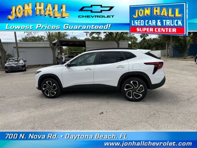 Used 2024 Chevrolet Trax RS w/ Sunroof Package FWD image 5