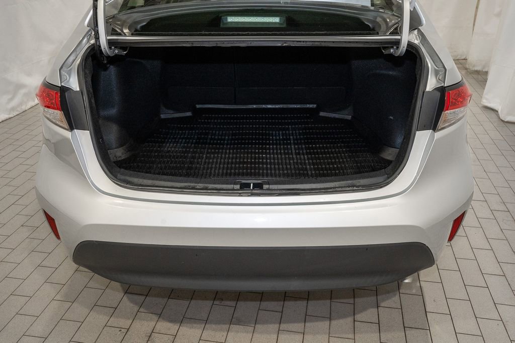 Used 2023 Toyota Corolla LE image 5