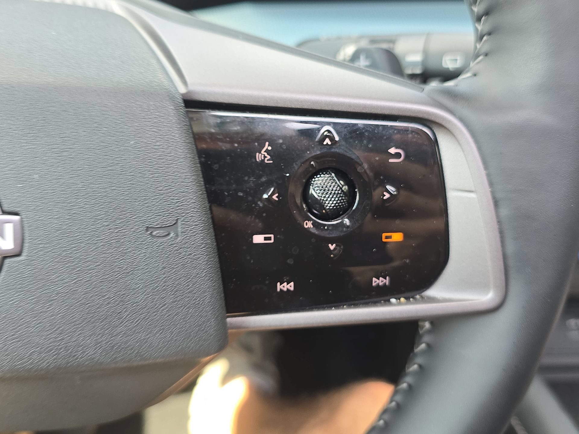 Used 2025 Nissan Murano SL AWD/4WD image 18