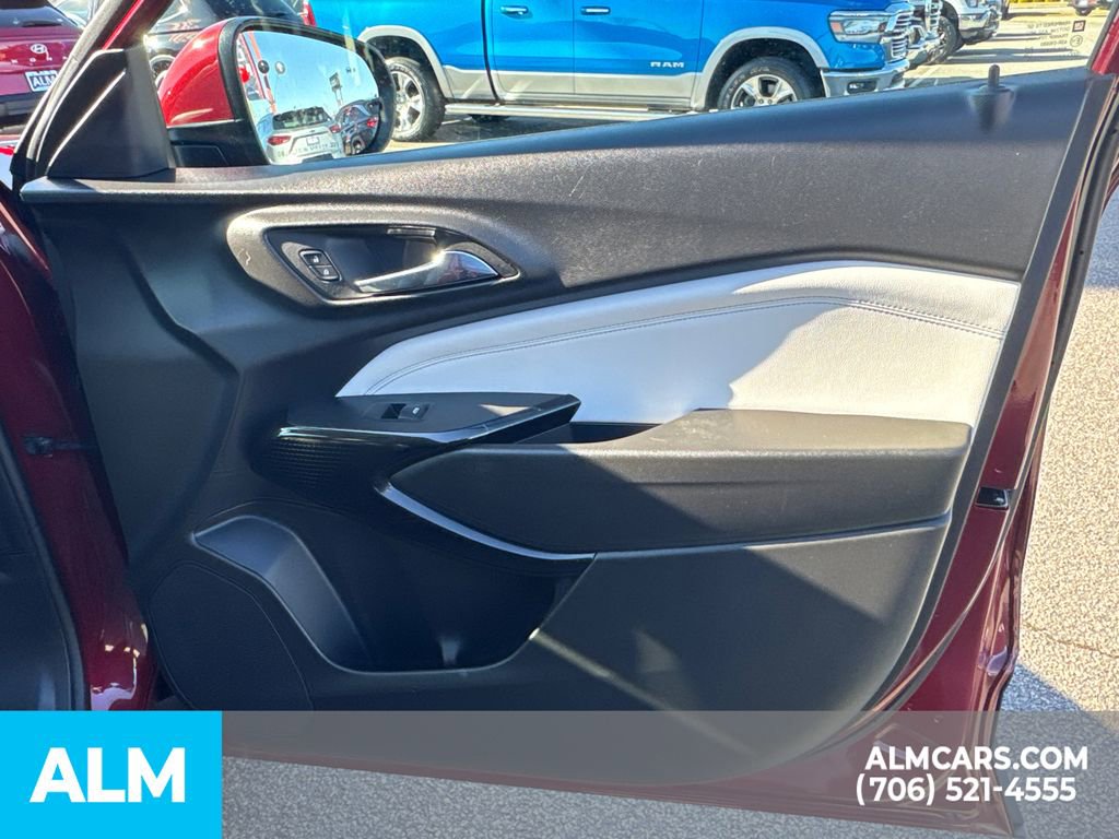 Used 2024 Chevrolet Trax LT w/ Driver Confidence Package image 18